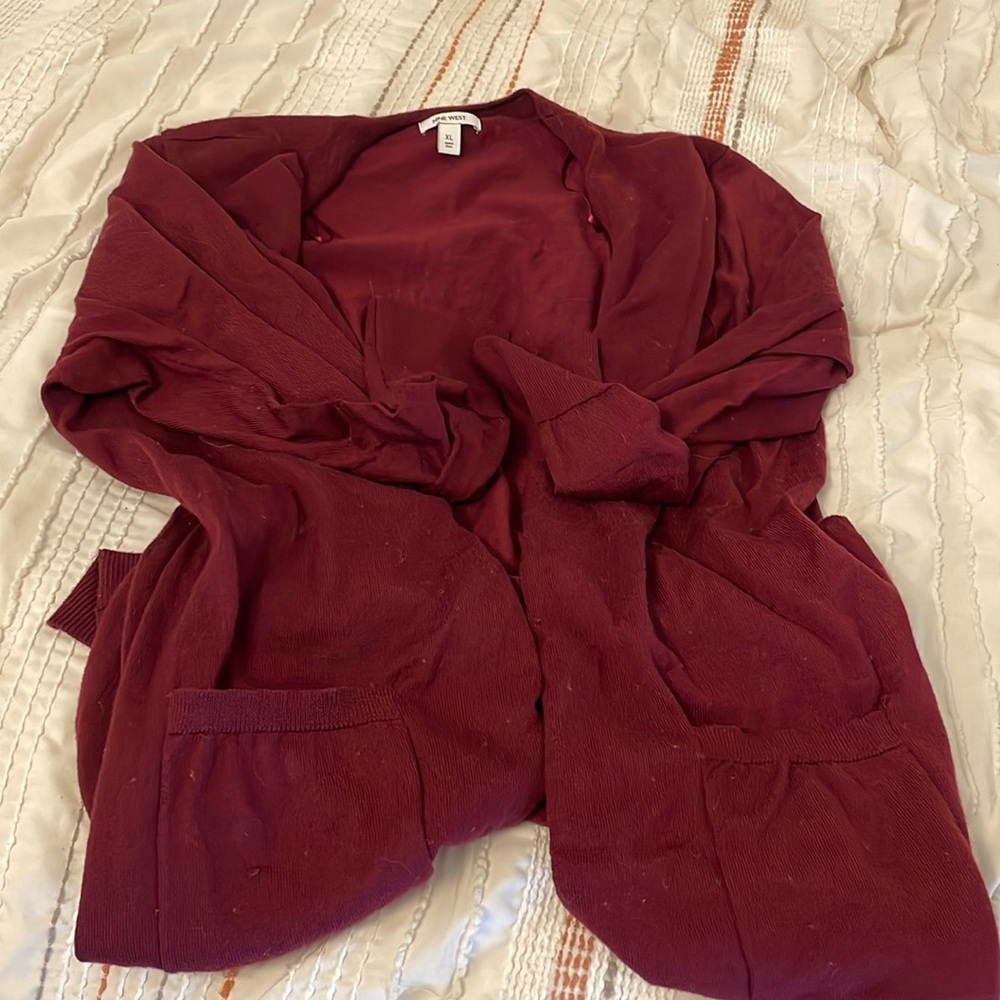 EUC 5 for $5 Nine West burgundy duster with pockets size xl
